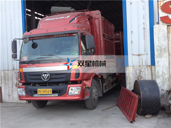 皓星<a href='http://m.jlysxjy.com/1/54.html' target='_blank'><span>廢鋁粉碎機</span></a>設備發(fā)貨現場