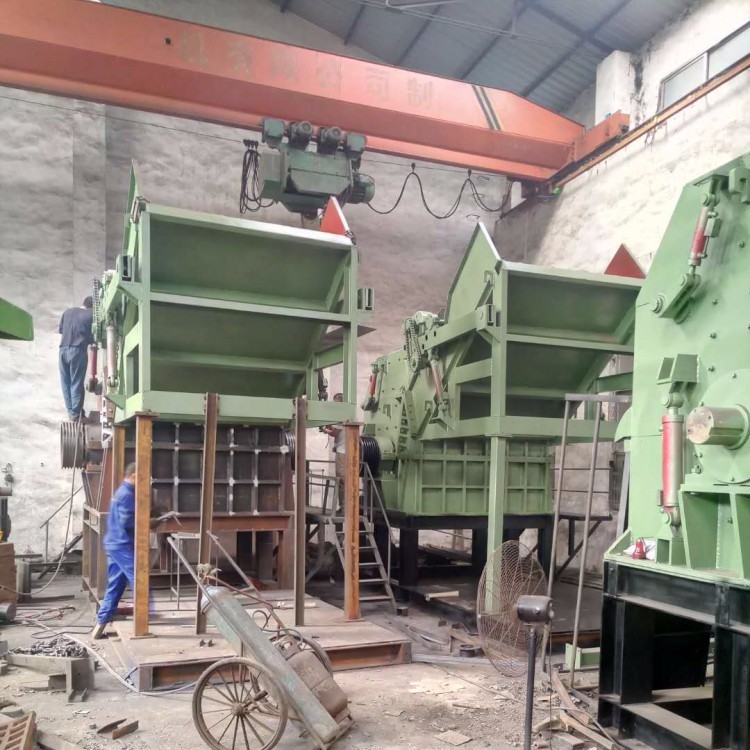 金屬粉碎機(jī)生產(chǎn)現(xiàn)場(chǎng)