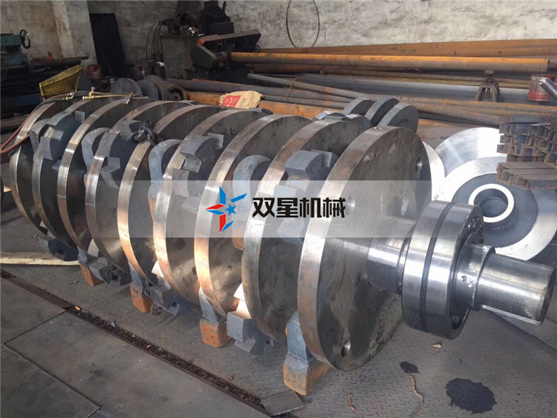 鋁合金粉碎機(jī)錘頭主軸結(jié)構(gòu)