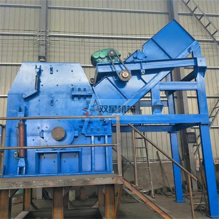 金屬破碎機(jī)生產(chǎn)現(xiàn)場(chǎng)