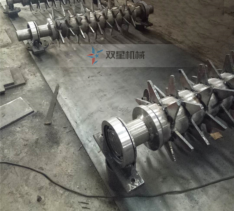 鐵屑粉碎機(jī)設(shè)備撕碎機(jī)主軸實拍