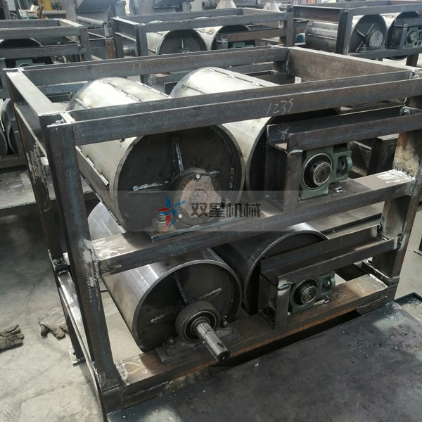 <a href='http://m.jlysxjy.com/1/294.html' target='_blank'><span>易拉罐壓扁機</span></a>