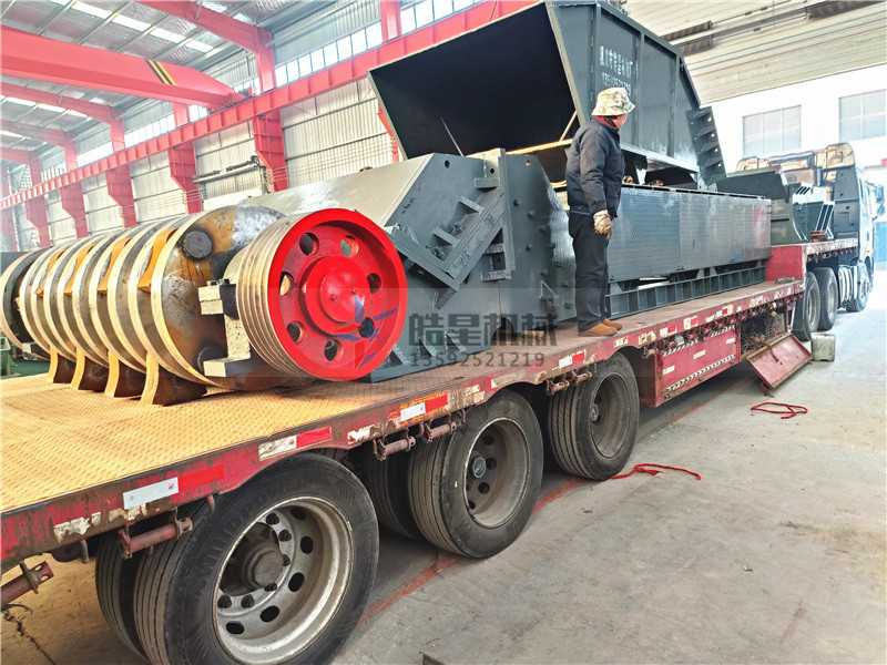 1800型<a href='http://m.jlysxjy.com/1/553.html' target='_blank'><span>熟鋁粉碎機(jī)</span></a>型材粉碎機(jī)設(shè)備發(fā)貨發(fā)往山東省