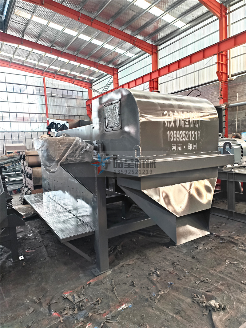 <a href='http://m.jlysxjy.com/line/591.html' target='_blank'><span>跳鋁機</span></a>渦電流分選機廢鋁粉碎分選設(shè)備生產(chǎn)現(xiàn)場